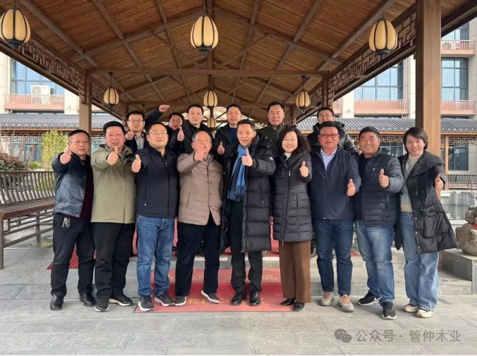 大自然家居（中国）有限公司佘学斌董事